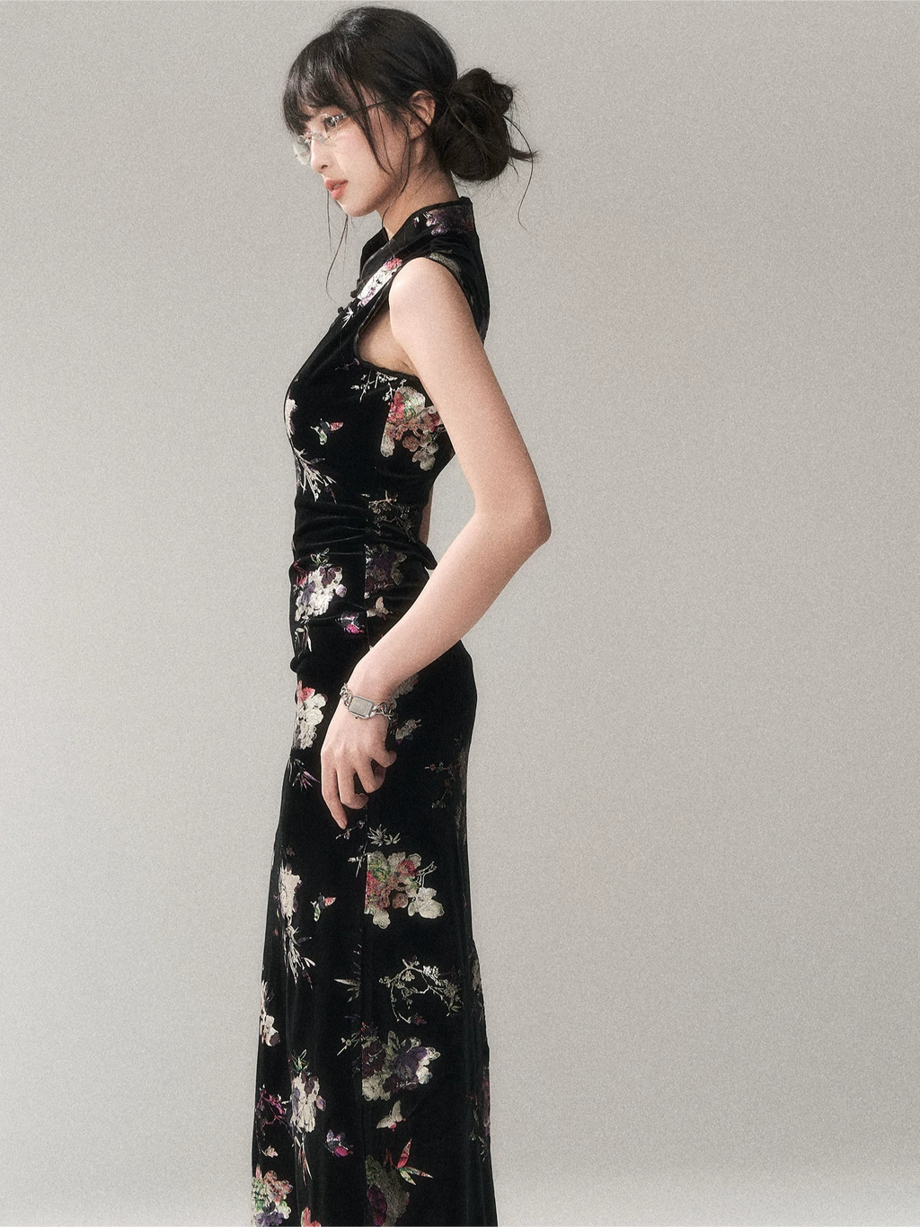 Gilded Velvet Floral Cheongsam Dress