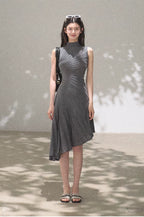 Her Poem Luxe 80s Pure Wool Sleeveless Waist-Cinched Dress