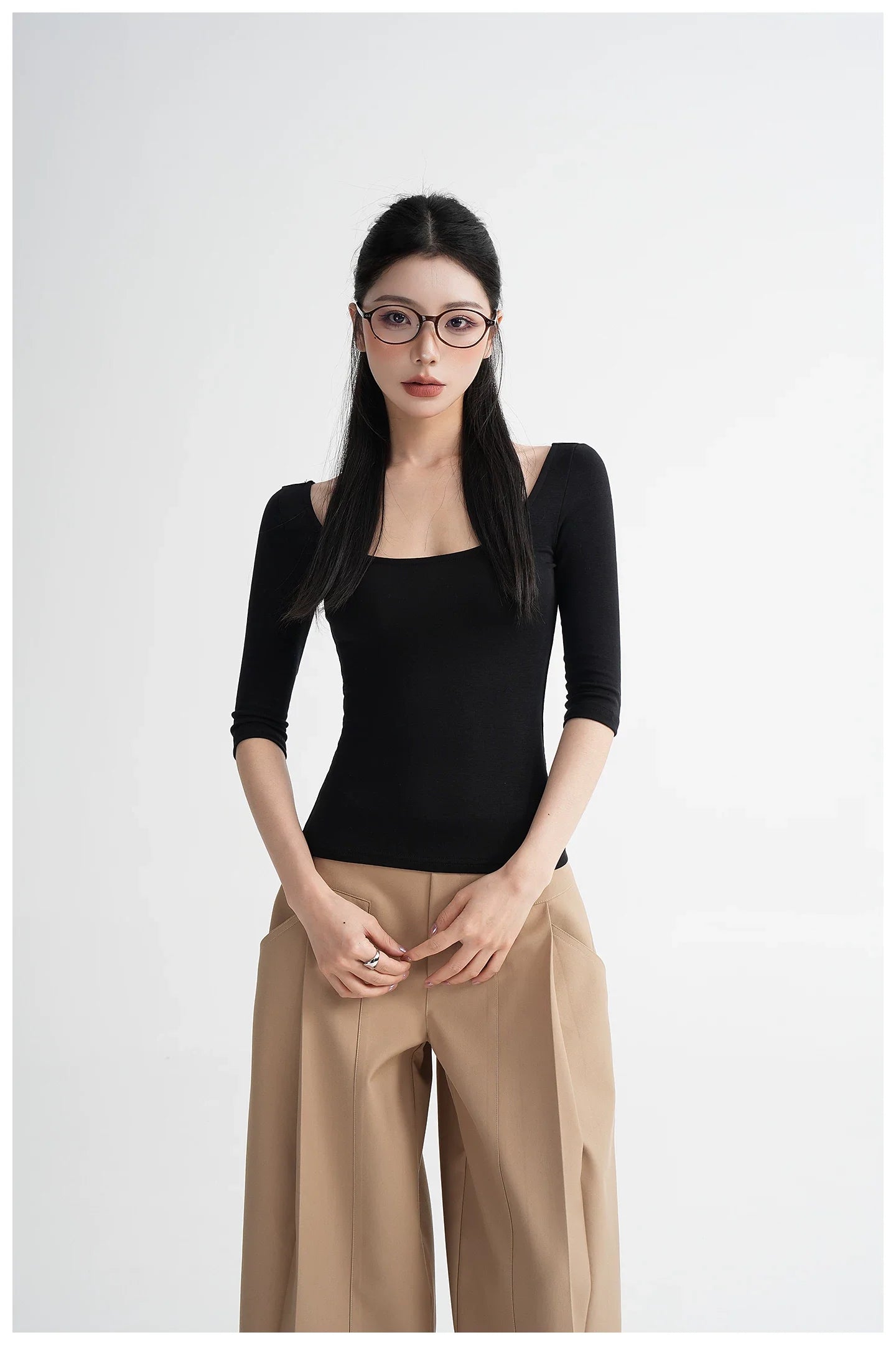 Lyocell Open-Back Fitted Mid-Sleeve T-Shirt