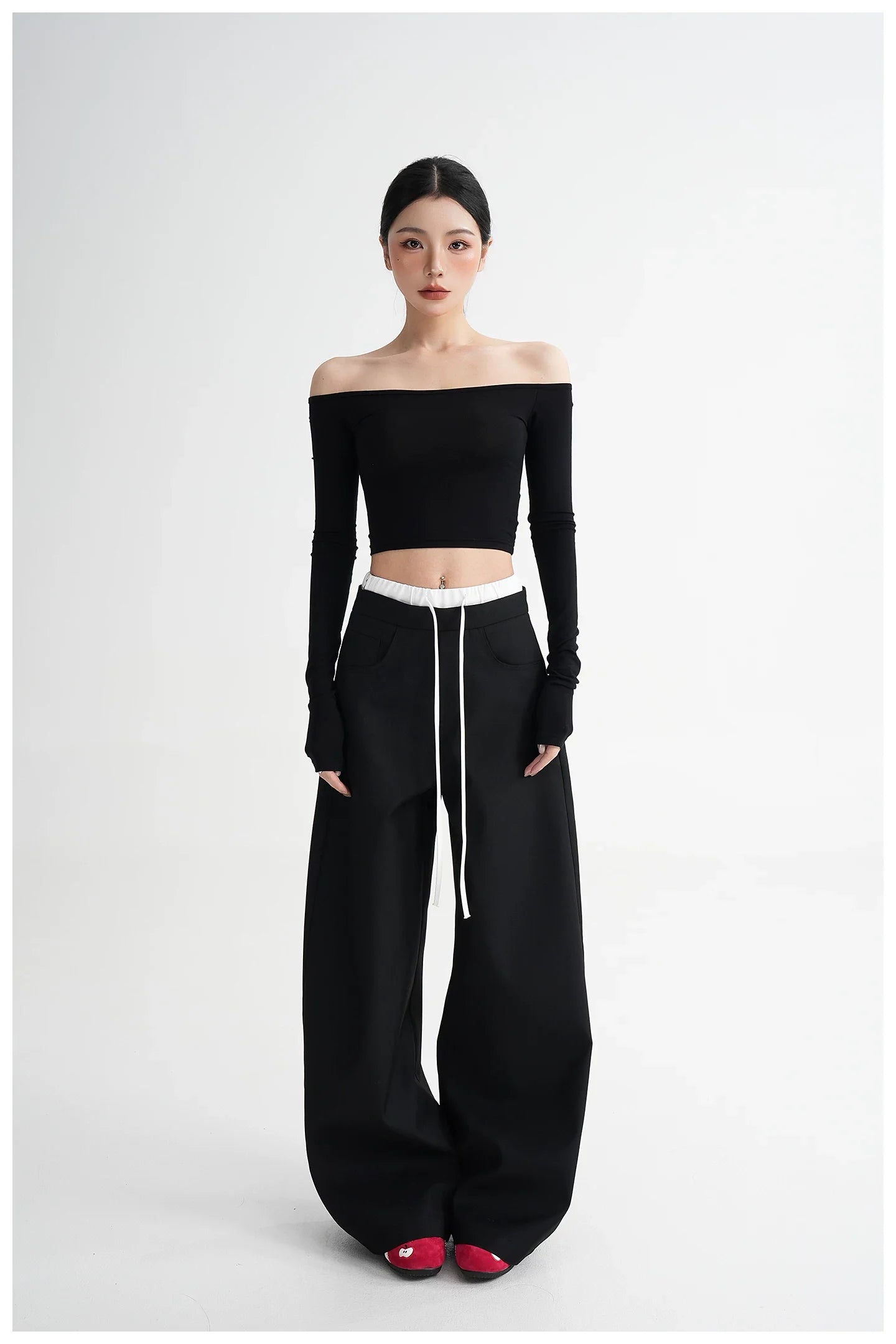 Off-Shoulder Cropped Fitted Long Sleeve T-Shirt