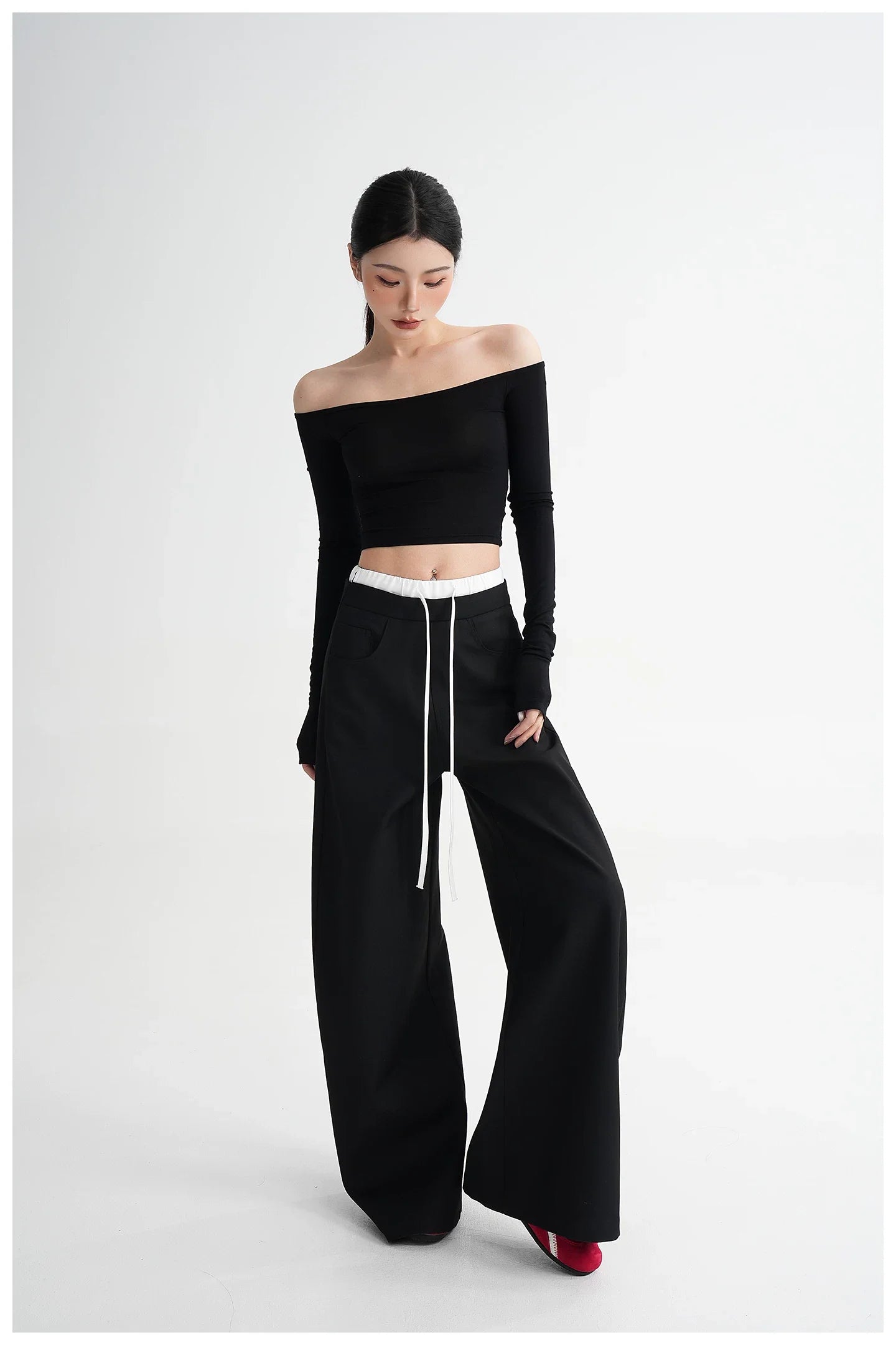 Off-Shoulder Cropped Fitted Long Sleeve T-Shirt
