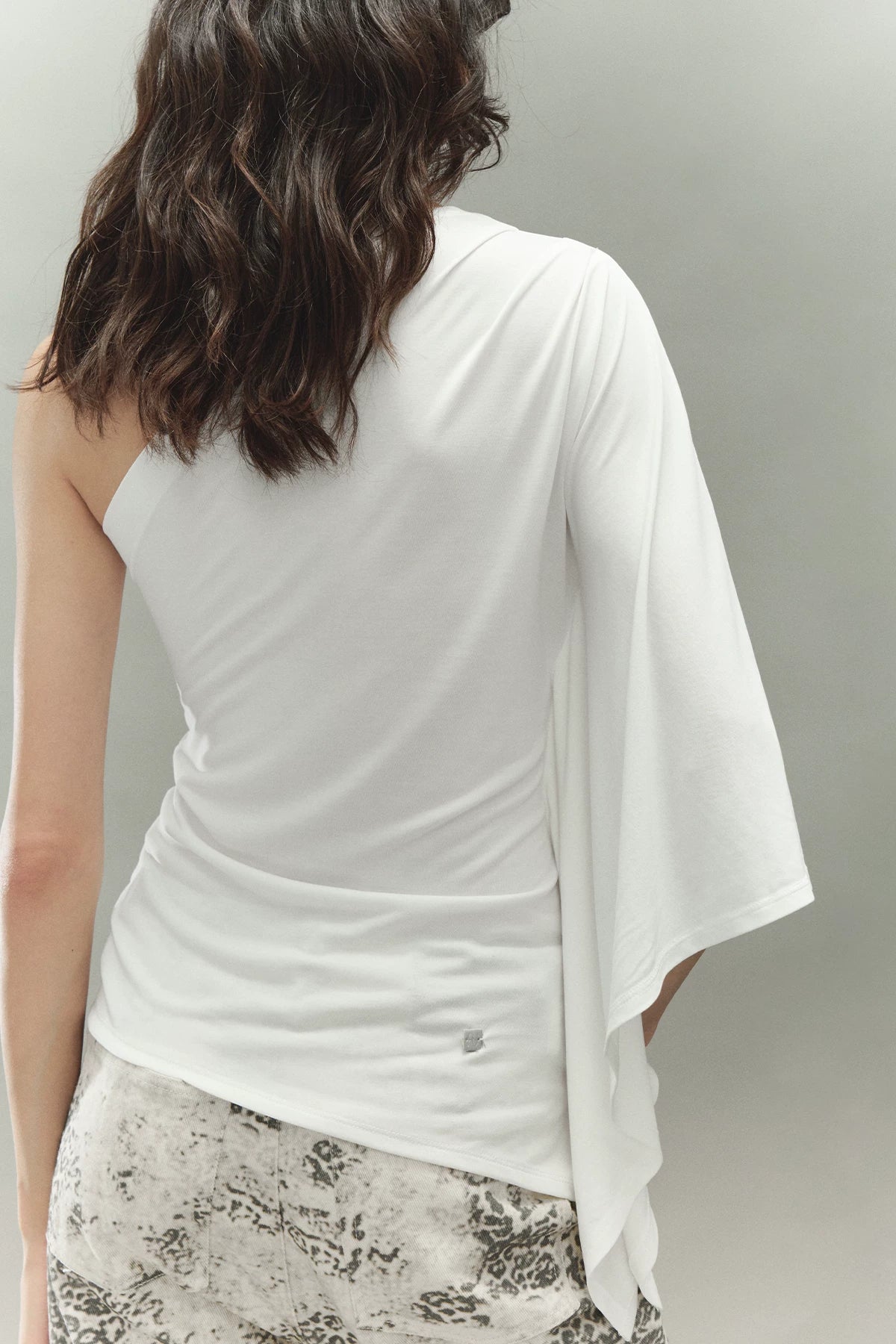 One-Piece Batwing Asymmetric Top