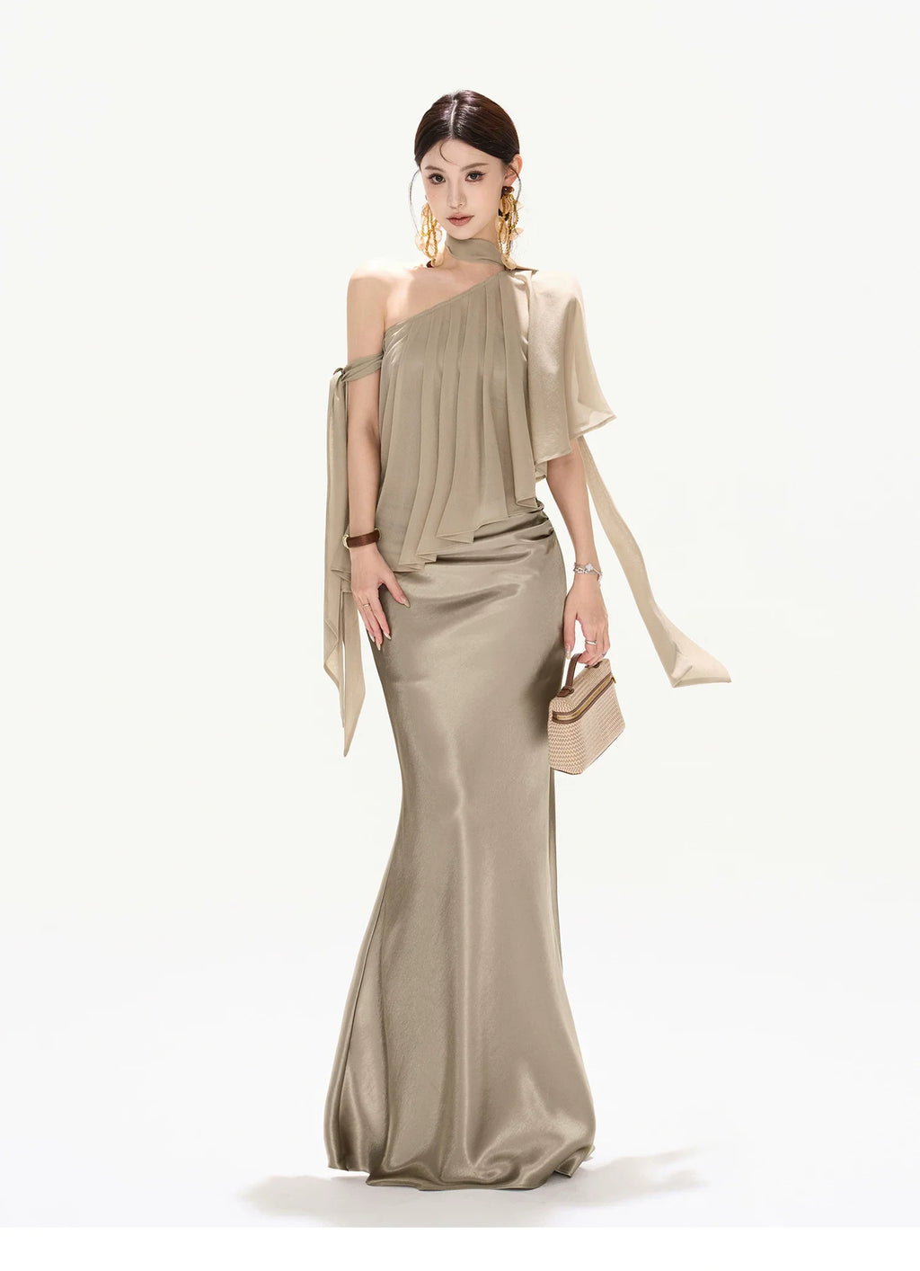 Elegant Loose Chiffon Halter Neck Top